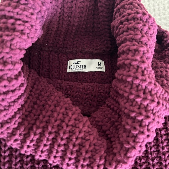 Hollister tunic cowl neck sweater color is deep plum - Picture 3 of 3